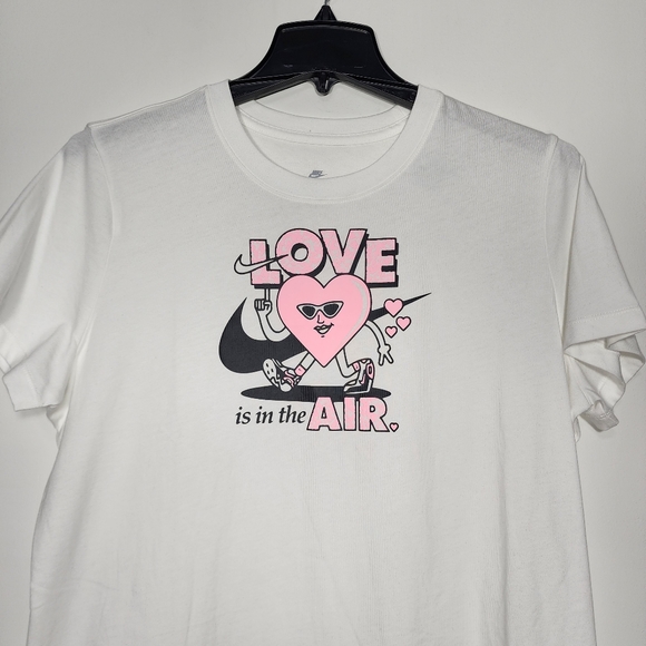 New! Nike Sportswear 'Love' Valentines Day Graphic T Shirt | Women's: X-Large - Picture 2 of 3